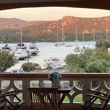 Appartamento Con Vista In Costa Smeralda กันนิโจเน ภายนอก รูปภาพ