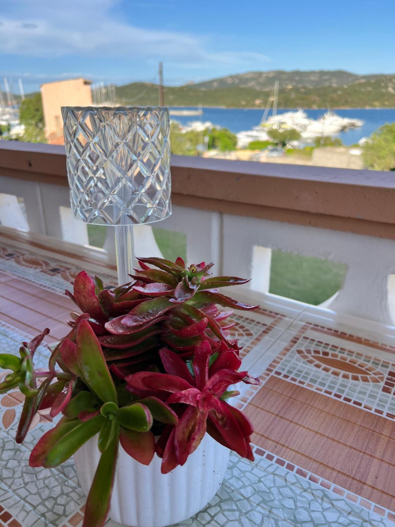 Appartamento Con Vista In Costa Smeralda กันนิโจเน ภายนอก รูปภาพ