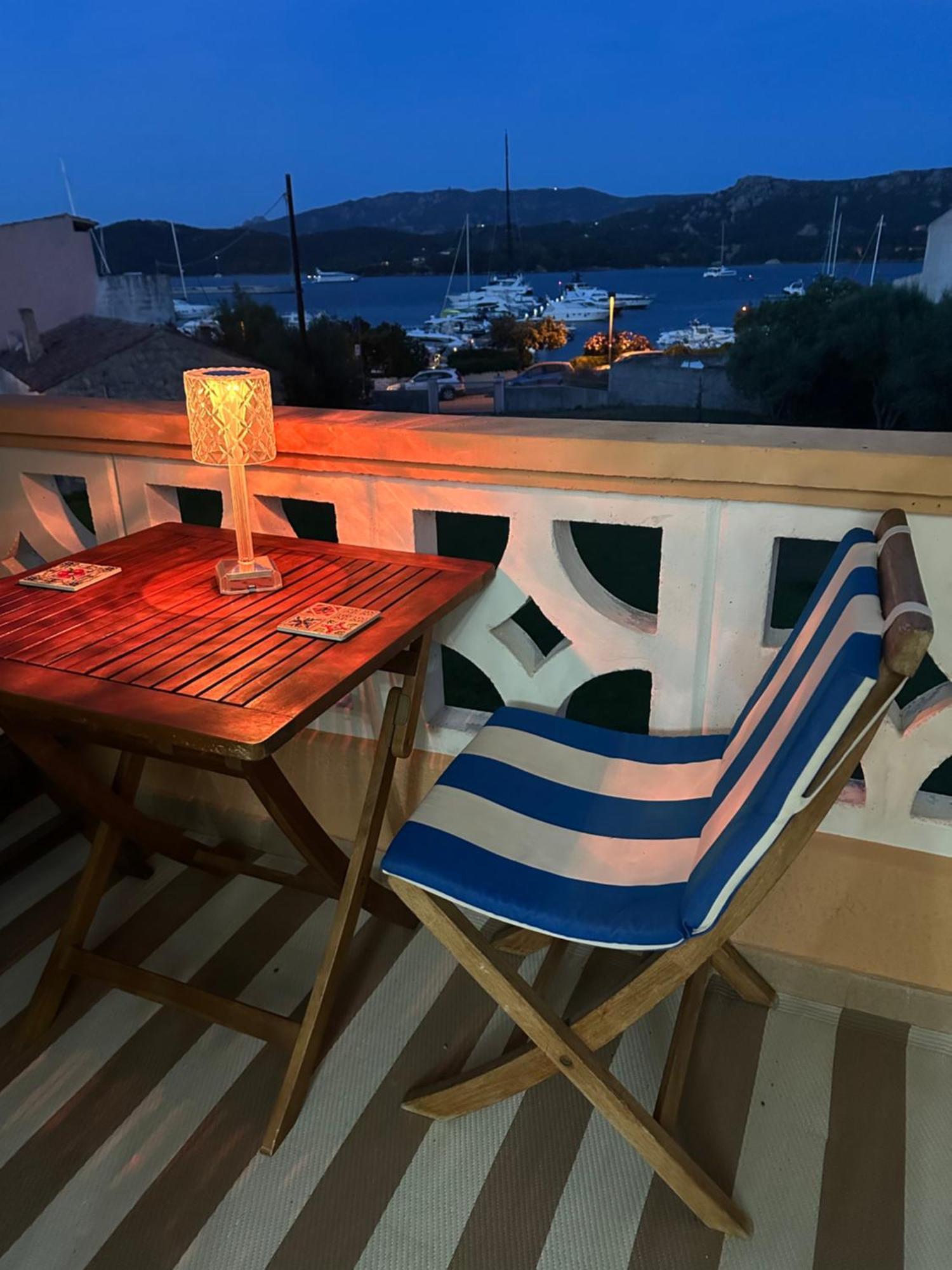 Appartamento Con Vista In Costa Smeralda กันนิโจเน ภายนอก รูปภาพ